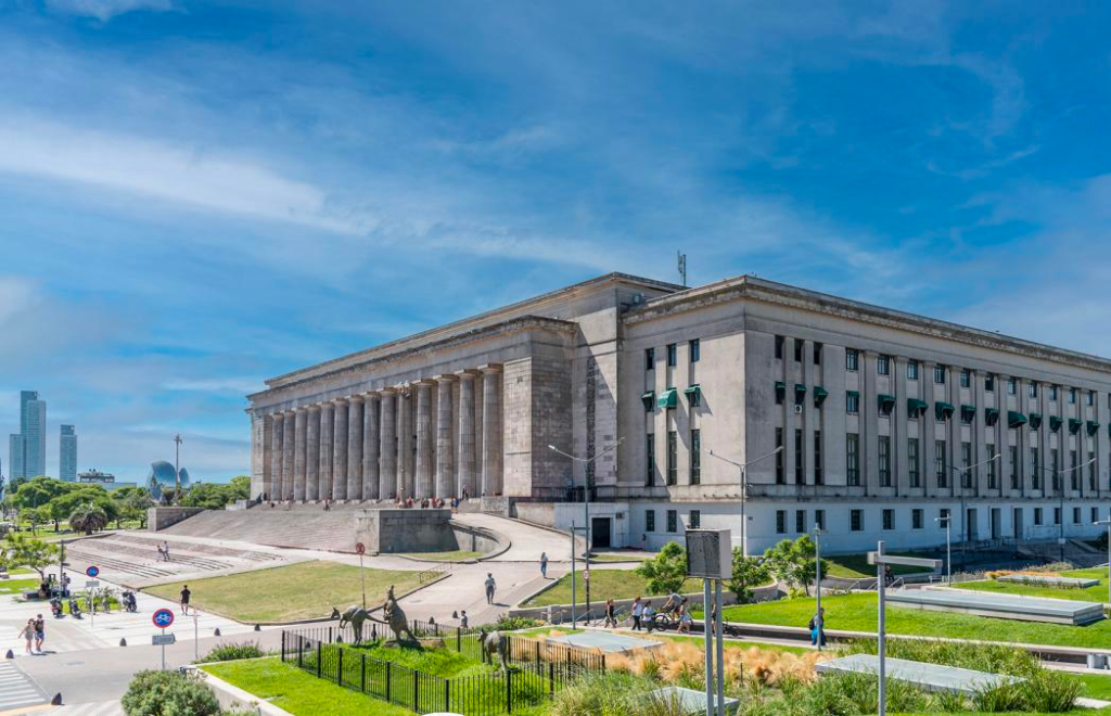 Universidad de Buenos Aires (UBA) : publica