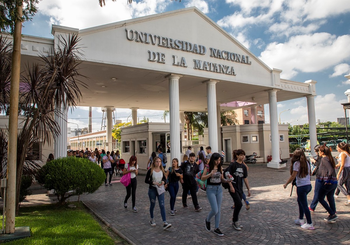 Beca de asistencia económica : Universidad Nacional de La Matanza (UNLaM)